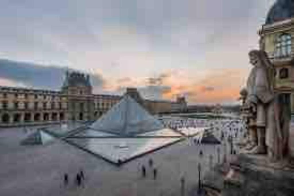Апартаменты Iconic Location Only 500 Meters To The Louvre Париж Экстерьер фото